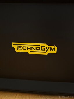 Posilovaci lavice TECHNOGYM - 2