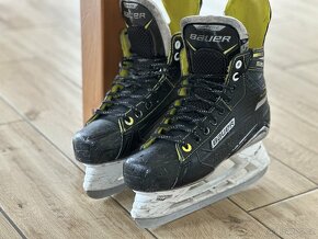 Brusle Bauer Supreme S35 vel. 5.5D - 2