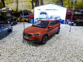 model auta skoda KAROQ  1:18 oranžová farba / Paudi - 2