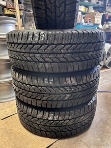 215/60 R17C GoodYear zimní Proace - Traveller - DOT 2021 - 2