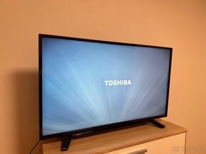 Toschiba 43 palců 108cm chytá TV - 2