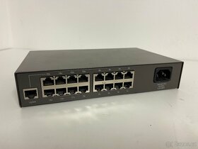 16 portový Switch D-Link DES-1016D, 100 Mbit, QoS - 2