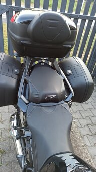 Yamaha FZ8S - 2