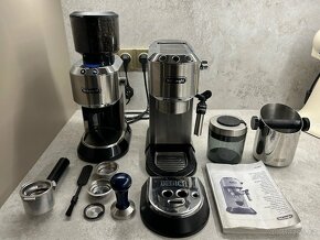 Pákový kávovar DeLonghi + Mlýnek + baristický set. Top stav - 2