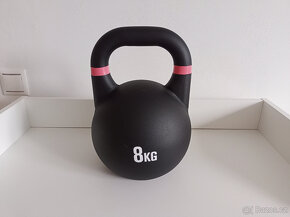 Prodám 8 kg kettlebell - 2