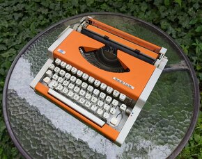 Vintage oranžový psací stroj UNIS tbm de Luxe - 2
