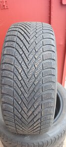 Prodám 4x zimní 215/50R17 Pirelli - 2