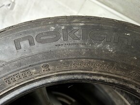 Zimní pneu Nokian 235 60 R18, 2 ks - 2