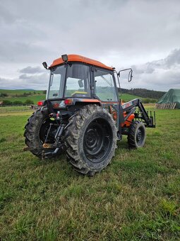 Malotraktor Kubota GL53 s čelním nakladačem - 2