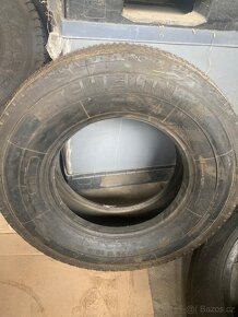 1x nova pneu michelin X (remix) 285/70 R 19.5 - 2