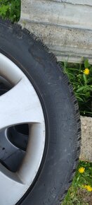 Prodám sadu disků z Nissan Almera Tino R16  205/55R16 zimní - 2