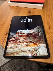 Apple iPad Pro 11 2.gen,128GB Wi-Fi +Cellular,Magic keyboard - 2