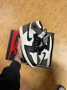 JORDAN 1 RETRO HIGH "DARK MOCHA" - 2