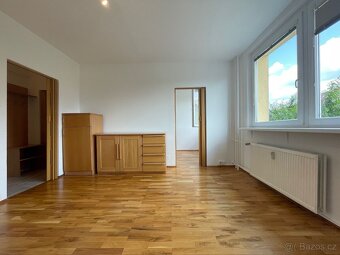 Pronájem bytu 2+1 45 m² Polní, Hodonín - 2