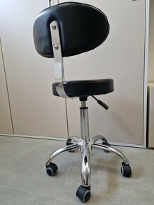 Kosmetická stolička s opěrátkem - 2