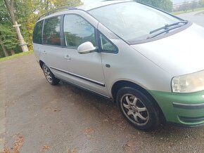 VW Sharan LA7W rok výroby 2004 stříbrná metalíza - 2