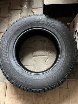 Nokian Snowproof 215/75 R16 C - 2