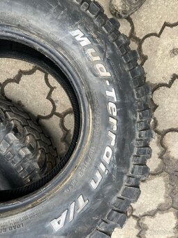 bfgoodrich mud terrain t/a 255/85 16R - 2