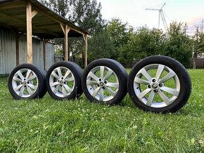 Velmi krásné orig alu Škoda "Auriga" 5.5x15,ET41,4X100 - 2