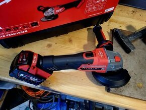 Aku úhlová bruska 125 mm Milwaukee M18 FSAG125XB-502X - 2