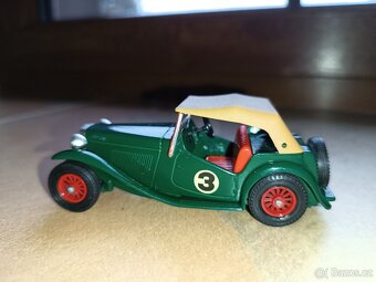 Matchbox Y-8 MG /England TOP..jiná kola - 2