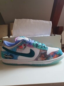 Nike SB Dunk Low Futura Laboratories - 2