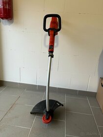 Strunová sekačka Black-Decker GL7033 - 2