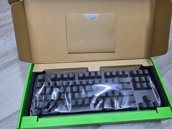 Razer Huntsman V2 Tenkeyless - 2