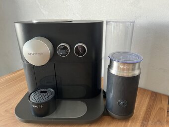 Nespresso kávovar - 2