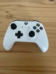 Xbox ONE hry + Ovladač - 2