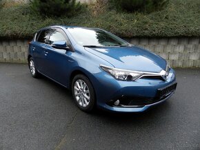 Toyota Auris 1.8 HYBRID 73 kW SERVISKA r.v. 2016 - 2