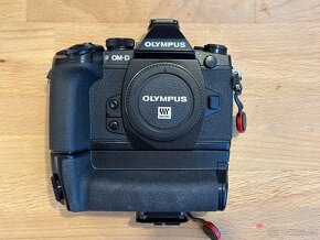 Olympus E-M1 Mark I - 2