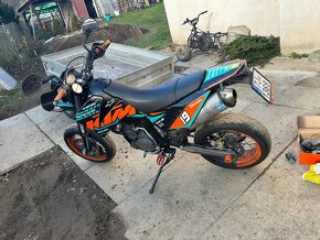 Ktm LC4 640 Supermoto - 2