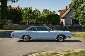 Ford Galaxie LTD - 2