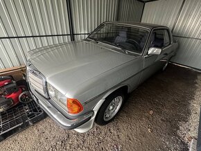 MERCEDES BENZ W123 COUPE - 2