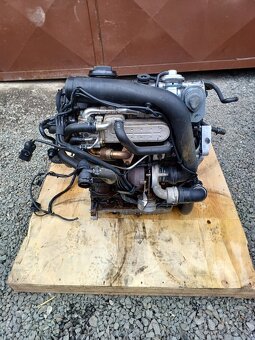 Motor 1,9 tdi typ AVQ super stav a km top - 2