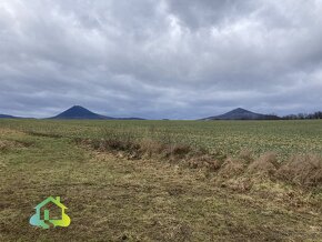 Prodej pozemků pro bydlení Velemín - Oparno (2 226 m2) - 2