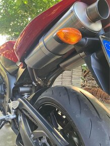 YAMAHA R1 2005 - 2