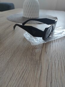 Sluneční brýle "Prada" - 2