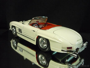 Mercedes Benz 300 SL Roadster Bburago 1/18 - 2