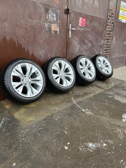 Alu kola volkswagen 5x112(r17,235/45) - 2