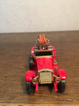 Rolls-Royce hasičské auto Angličák Matchbox - 2