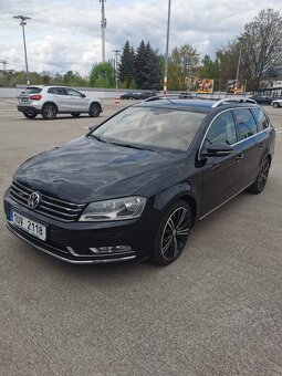 VW Passat B7 2.0 TDI Bluemotion 103kw combi r-line výbava - 2