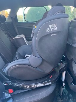 Autosedačka Britax Römer Dualfix iSense - 2