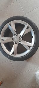 ORIGINÁL Alu Audi R19, 5x112  - LETNÍ PNEU - 2