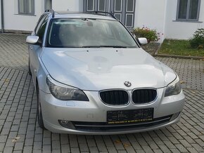 BMW 525i, 2007, jen 193.000 km, manuál - 2