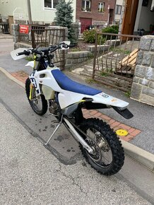 Husqvarna FE 350 model 2020, první majitel, 123 mth - 2