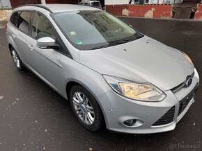 FORD FOCUS Titanium - najeto jen 117200km - 2