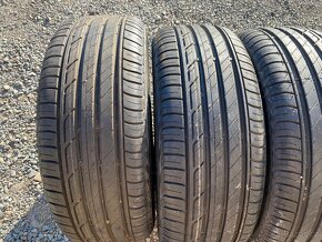 Letni pneu Kumho 215/60 R16 a Bridgestone 215/55 R17 - 2