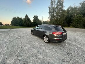 Ford Mondeo MK5 - 2